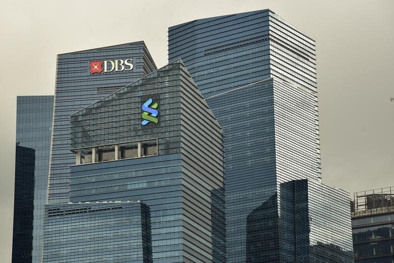 DBS dan Standard Chartered akan pangkas suku bunga tabungan lebih lanjut